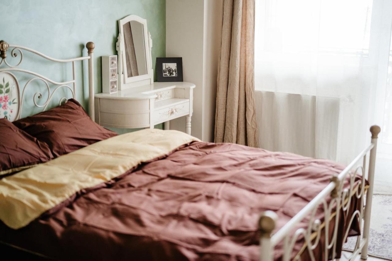 Bright And Cozy Design Apt With Office Cluj-Napoca Exterior photo