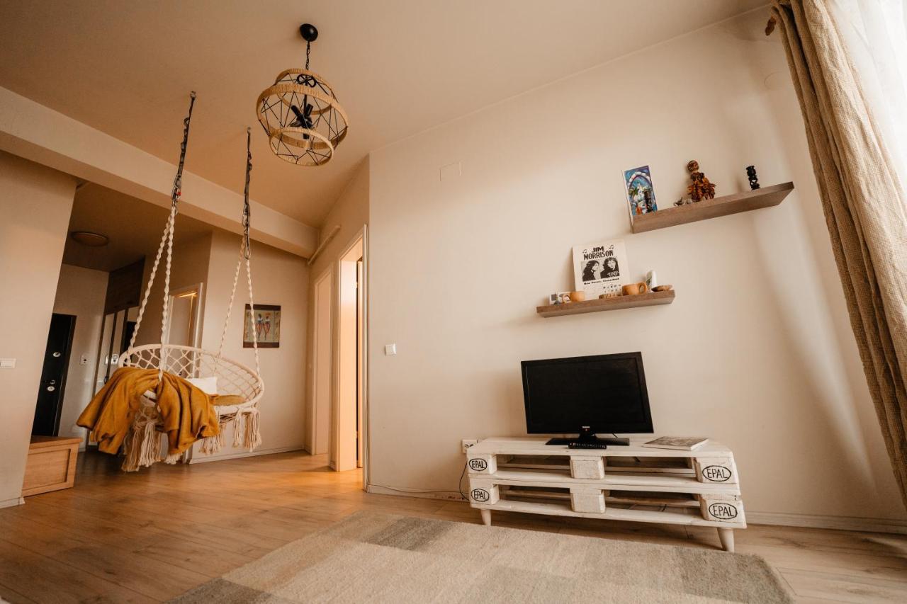 Bright And Cozy Design Apt With Office Cluj-Napoca Exterior photo