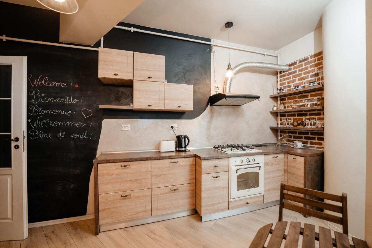 Bright And Cozy Design Apt With Office Cluj-Napoca Exterior photo