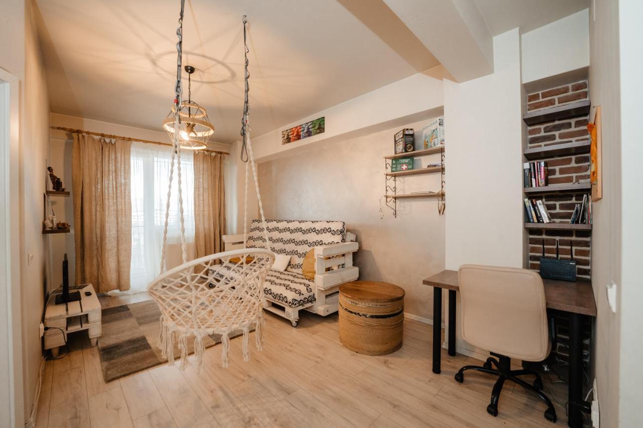 Bright And Cozy Design Apt With Office Cluj-Napoca Exterior photo